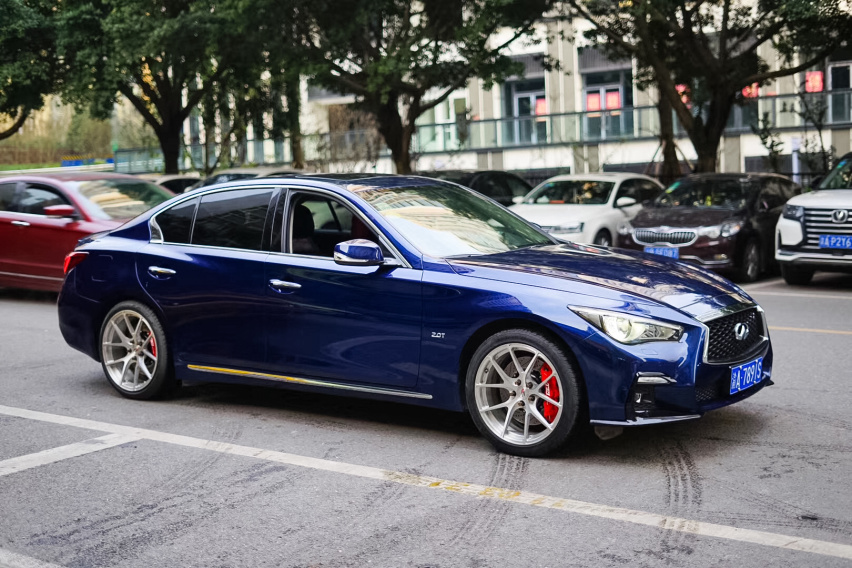 英菲尼迪Q50改装TEI Racing刹车卡钳案例