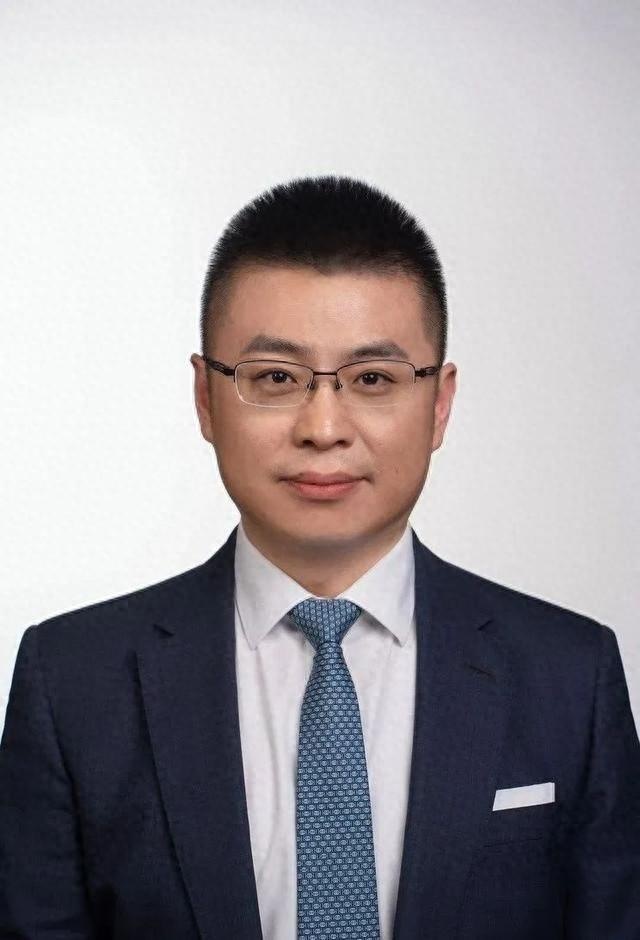 李凤刚掌舵下的一汽-大众奥迪，能否不再怀念荆青春和葛树文