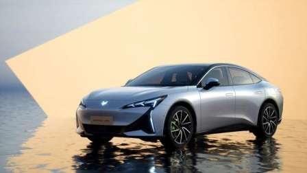 高性能纯电轿车阿尔法S5限时预售权益价格17.48万元起