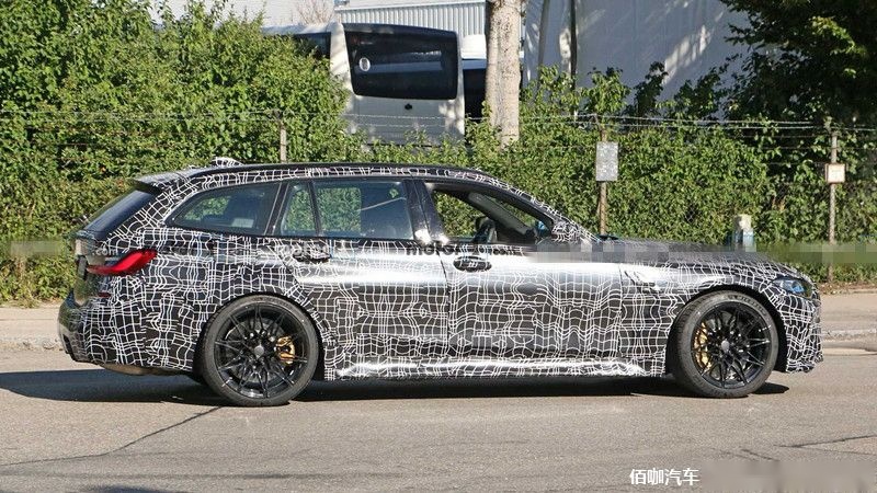 bmw-m3-touring-wagon-spy-shots (4).jpg