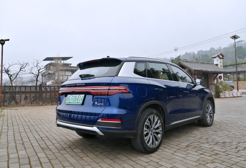 实拍2022款比亚迪宋Pro DM-i，平均油耗4.4L，其实还可以更低