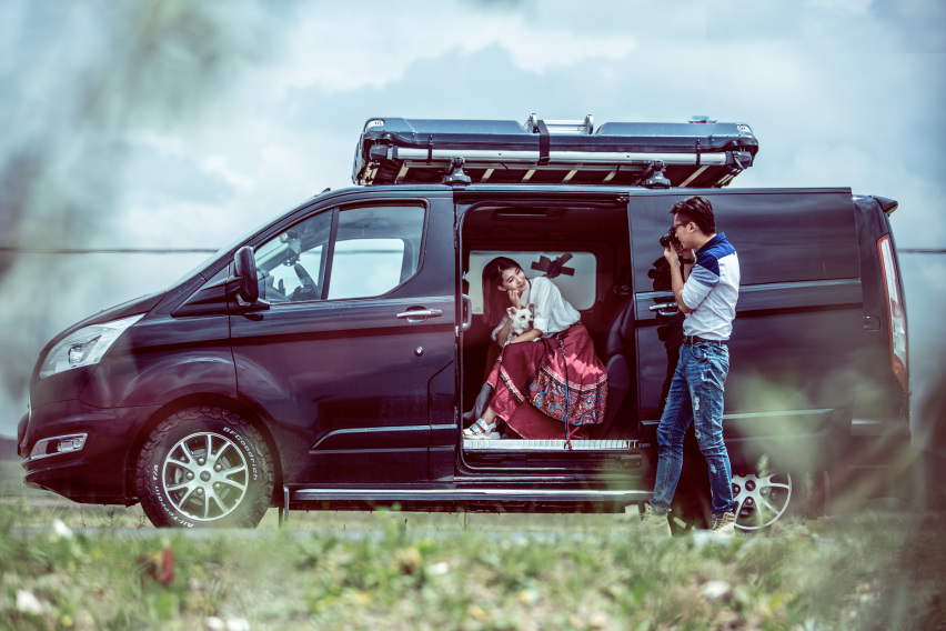 《跟我自驾游》第五季01 VanLife两人一狗，结伴而行