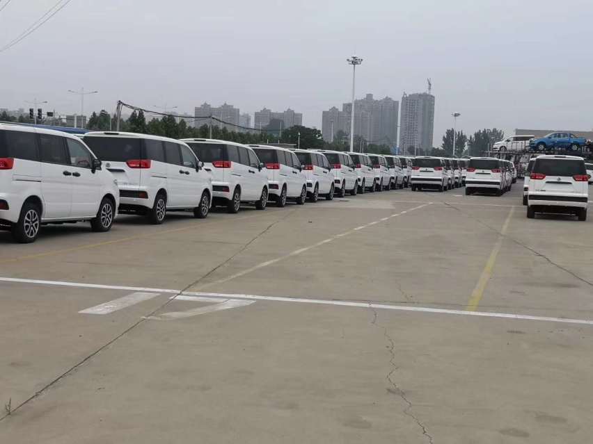 深圳电动商务车,帅客货运车,中型面包车,4.2米货车新能源