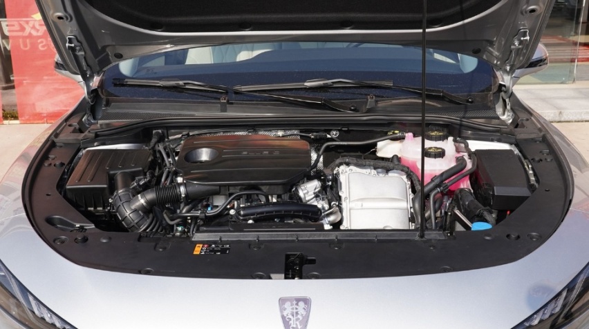 最便宜的插混中型车，荣威D7养车1.4万/年，算不算省钱？