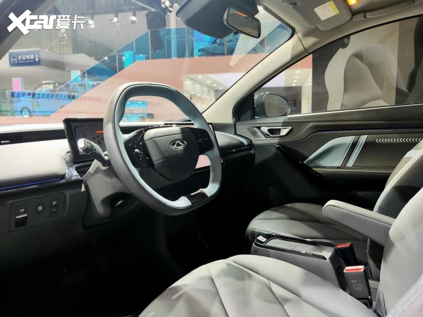 成都车展｜续航408km带快充，顶配卖到10万元，实拍奇瑞QQ无界Pr