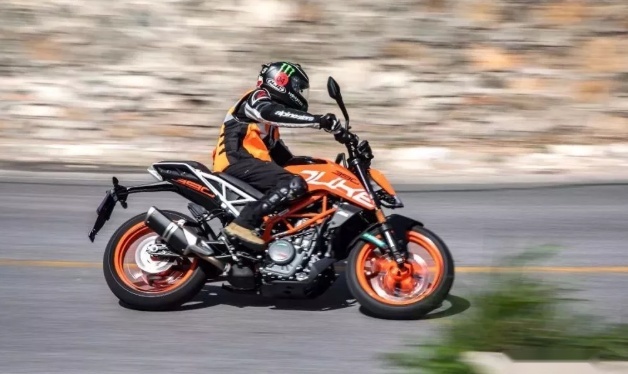 配置对比，性能分析：川崎Z400和KTM390，谁更出色？