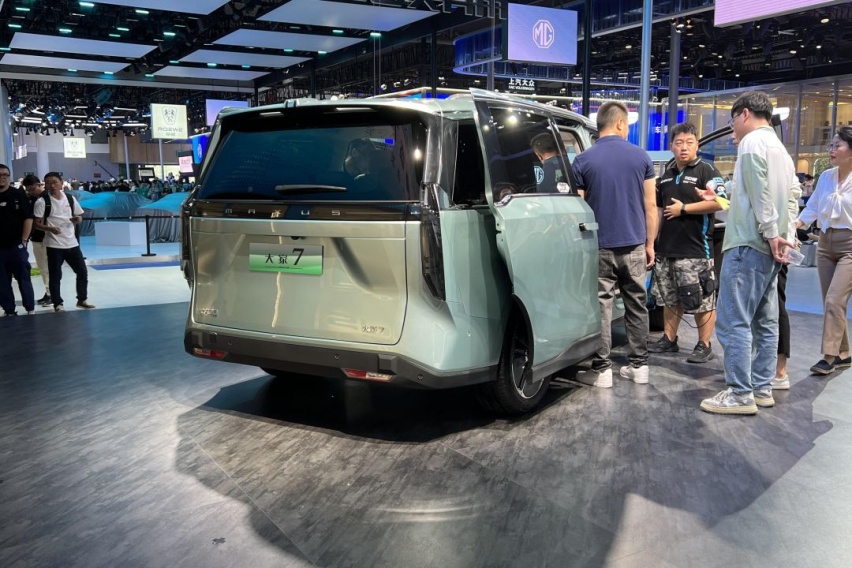 2023成都车展丨大家庭豪华电动MPV 大家7上市售25.98万元起