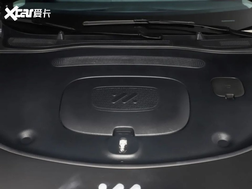 上汽智己L6，4轮转向，激光雷达！