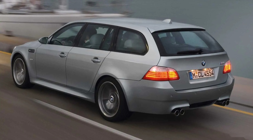 V8+插混，这台宝马M5 Touring有点猛，RS6怕了吗？