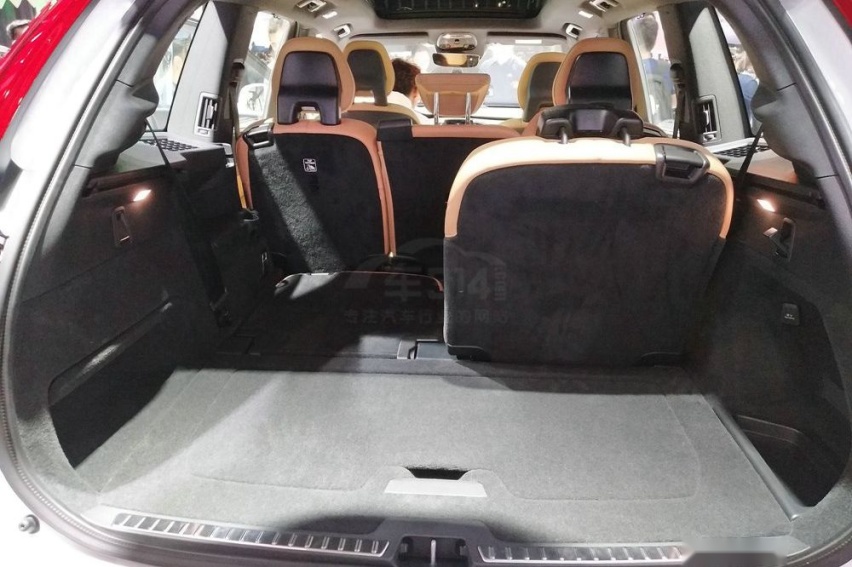 领克09与XC90同平台：三大件几乎相同的它们谁更值得拥有
