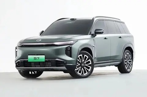 【E汽车】国产“小揽胜” 广汽传祺S7内饰谍照曝光