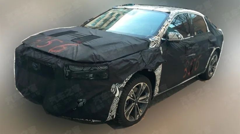 路虎全新卫士新增5.0T V8车型，吉利Preface谍照曝