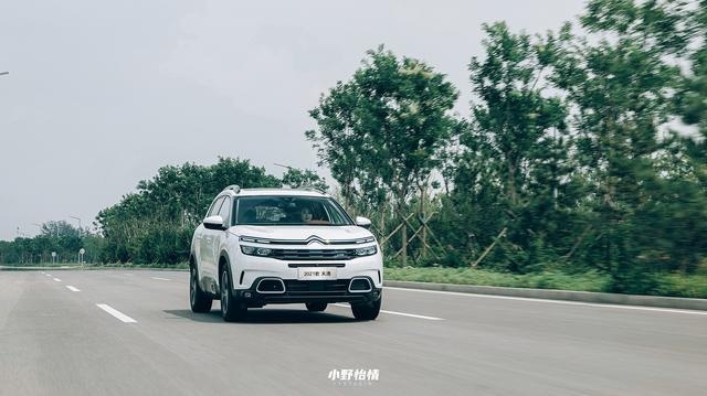 这台SUV开起来不一般，天逸 C5 AIRCROSS驾控体验强在哪？
