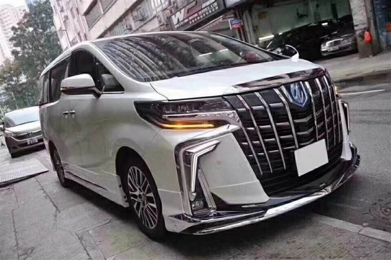 丰田全新塞纳 2.5L混动与RAV4相同 顶级配腿托和冰箱