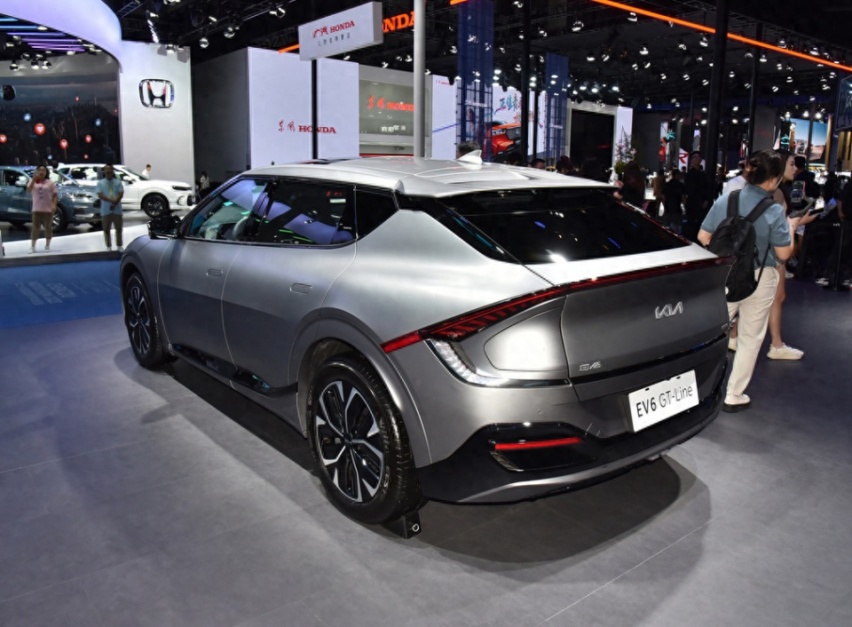 【成都车展】起亚EV6上市 28.28万元起步 GT版卖41.98万元