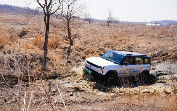 iCAR03 年轻人的车，电动小越野炸街沈阳