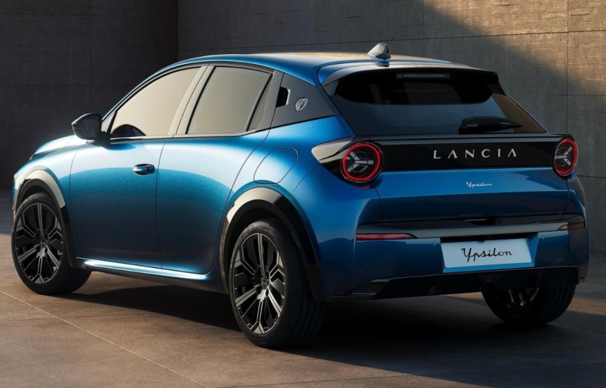 2025款蓝旗亚Ypsilon，品牌重返全球市场，意大利百年老牌