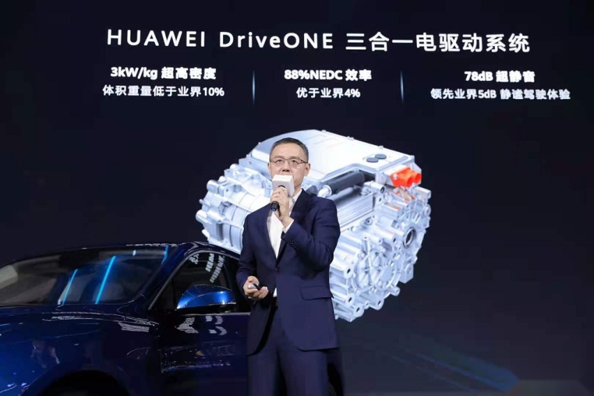 试驾赛力斯华为智选SF5：这款新能源SUV到底“有几把刷子”？