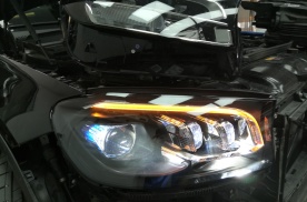 成都 20款奔驰GLS450 改装原厂LED几何光束大灯