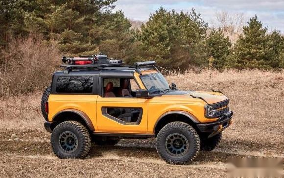 福特Bronco，它也叫野马，一台可以翻山越岭的野马