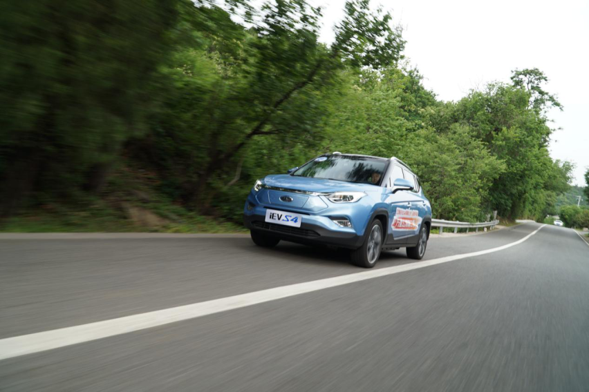 里程焦虑好多了，470km续航的江淮iEVS4带你过端午