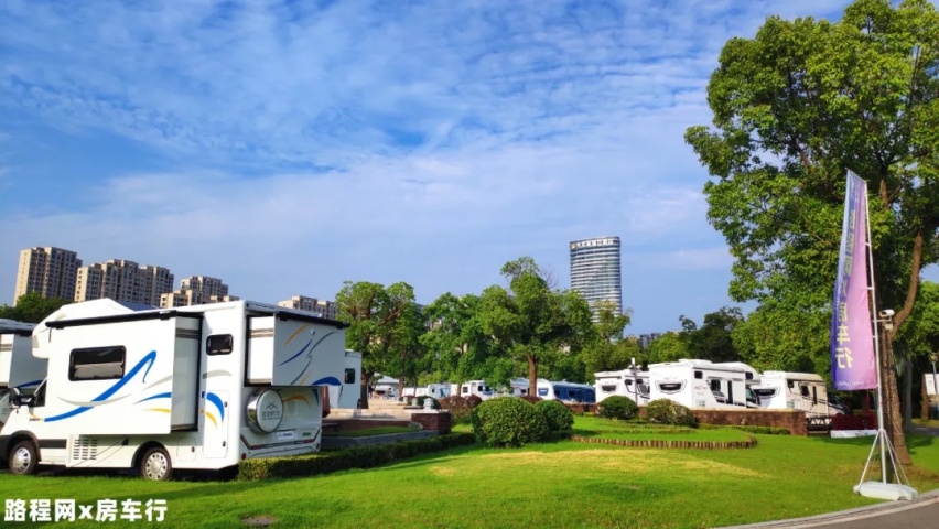 8月28-30日：第二届上海房车购车节来了，百款现车金秋大促！