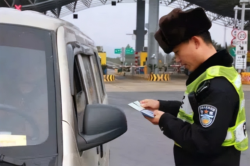 又一批城市将启用机动车电子行驶证，电子版和纸质版有不同作用