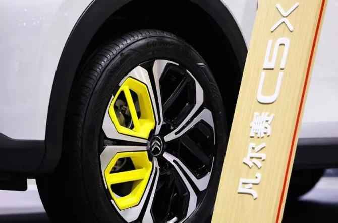 新知达人, 预售订单破5千台 凡尔赛C5X成都车展“五彩纷呈” 9月上市