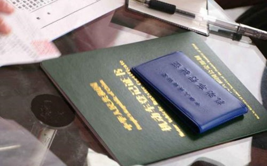 一年赚多少钱才能买车？算完一笔账才明白，啥叫买得起养不起