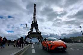 自驾MG4独闯欧洲：巴黎孤单不孤独！