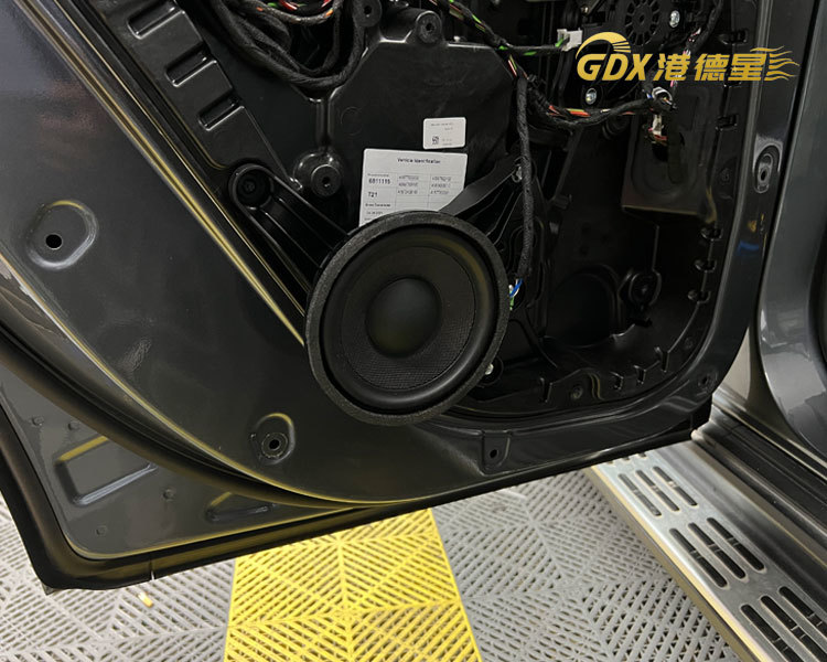 奔驰GLE53不能错过的音响，加装3d大柏林之声25个扬声器有多震撼