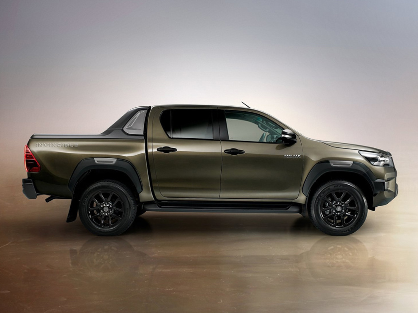 丰田官方发布了2021款的Hilux