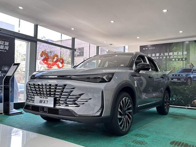 春城邂逅“大舒”北京新X7 这款女王座驾不一般