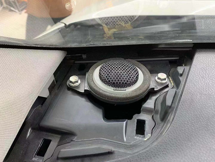 哈尔滨汽车隔音降噪哪家好？汉兰达汽车音响改装丹拿，隔音升级大