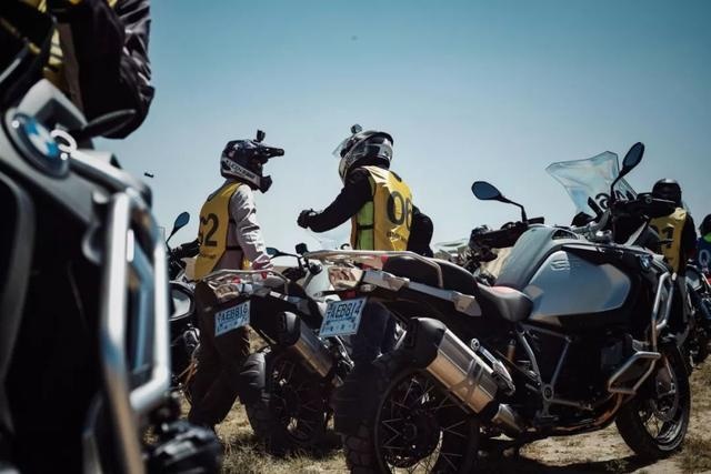 最强“拳击手”水平对置双缸发动机，全新BMW R 1250来了