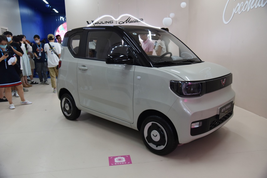 售3.76万起/国民潮车 宏光MINIEV马卡龙秋色上市