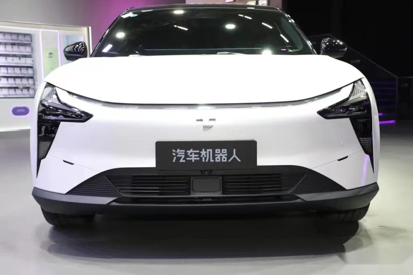 一次更新数百项功能，极越01告诉你，何为汽车机器人？
