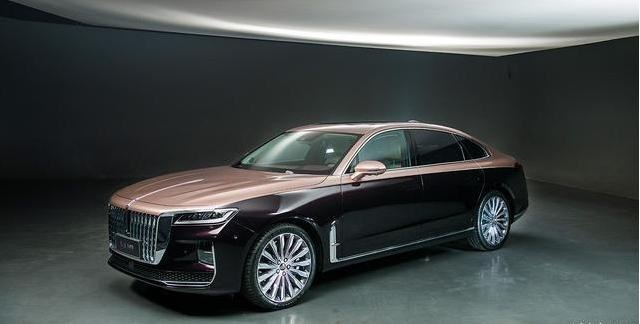 全新红旗H9闪耀来袭！配空气悬挂 搭载3.0L V6+7D