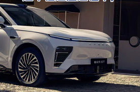 小米 YU7 VS 星纪元 ET，选个性还是选懂车？