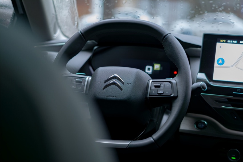 融合轿车、SUV、旅行车，月销破5000辆，凡尔赛C5X带你品味福州！