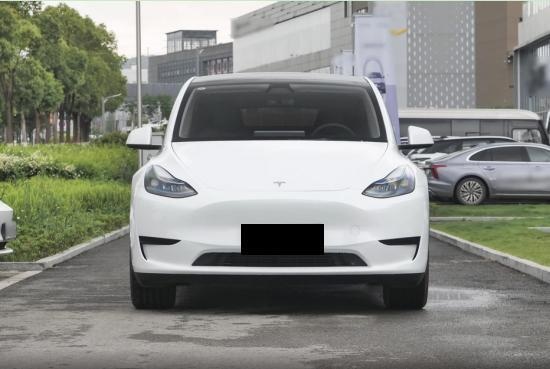 同为纯电中型SUV，对比特斯拉Model Y，这车能提供更多情绪价值？