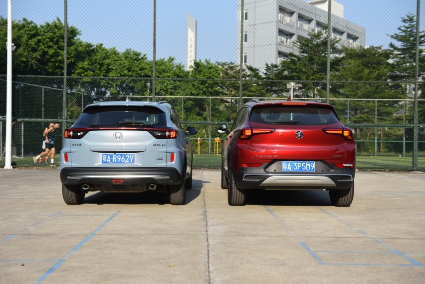 都是新款刚上市，15万买SUV，这两款精致实用值得一看！
