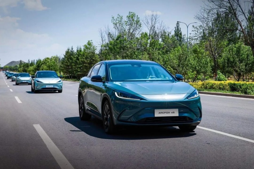 完胜Model Y、汉EV！极狐这对森系“双子星”堪称宝藏车型