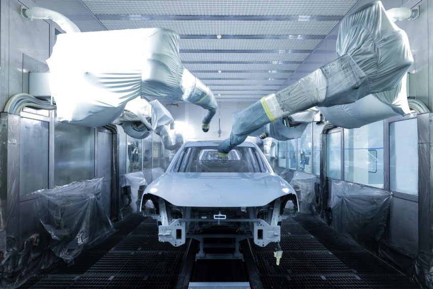 赛力斯汽车超级工厂：新质生产力赋能智造新时代