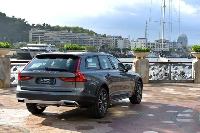 试沃尔沃V90 CC，整体质感出众，格调、实用完美兼并