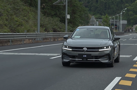 年底买车就选它：空间够大、智能靠谱，关键现在下手能省一大笔#迈腾#迈腾