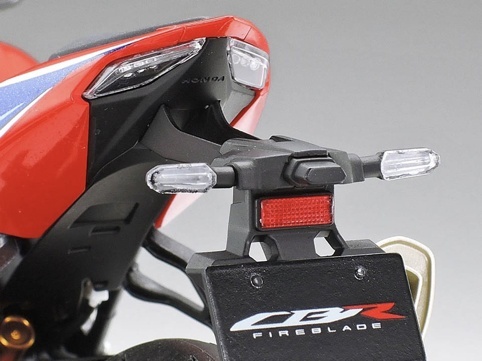 本田CBR1000RR-R，田宫1：12比例模型今年7月发售