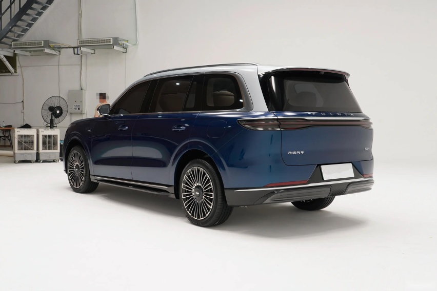 奇瑞发布全新SUV，长超5米1，续航超1400km，外观酷似问界M9