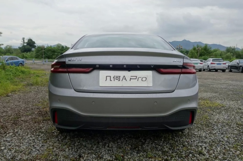 理想 ONE 车主试驾几何 A Pro | 车库众测