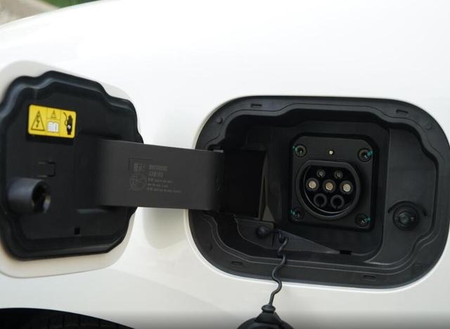 新款欧拉好猫升级归来！全新尾灯造型，新增2款配色，续航达501km
